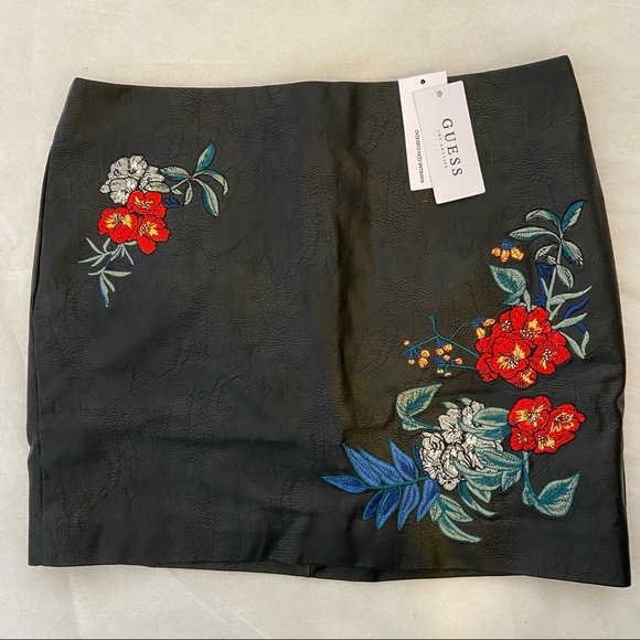 Guess Faux Leather Skirt - Picture 2 of 3